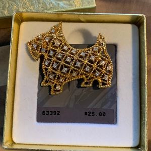 Cute vintage dog Schnauzer pin in perfect condition